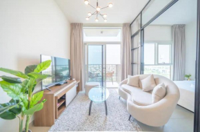 Chic 1BR in Collective Tower Dubai Hills